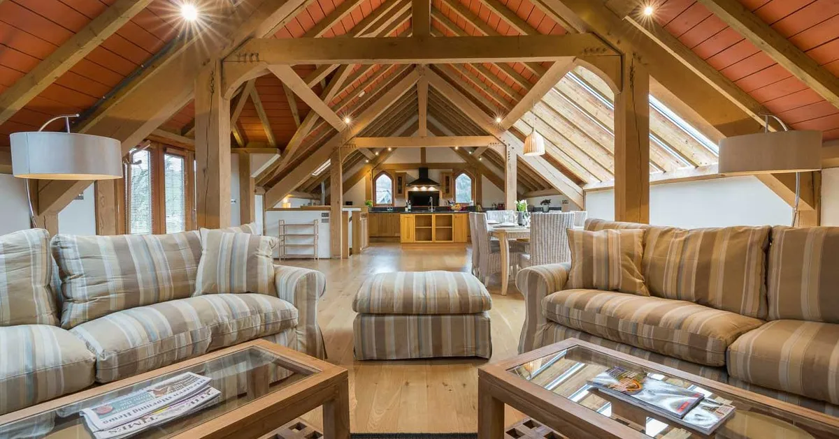 Orchard Lodge - Living area
