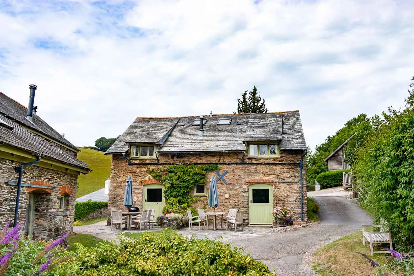 exterior photo of the sucks quarry cottage