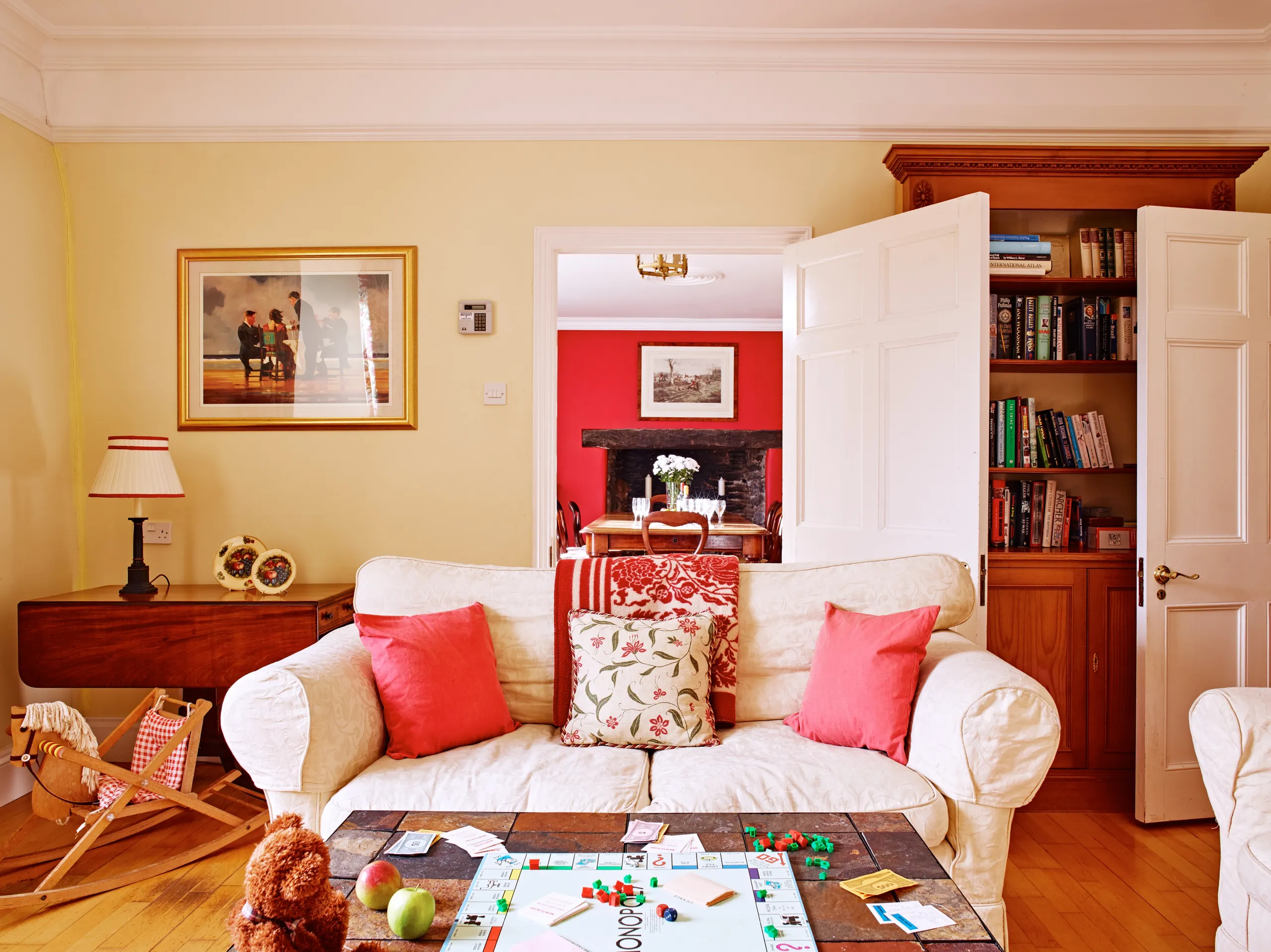 Snug with Comfortable Settee