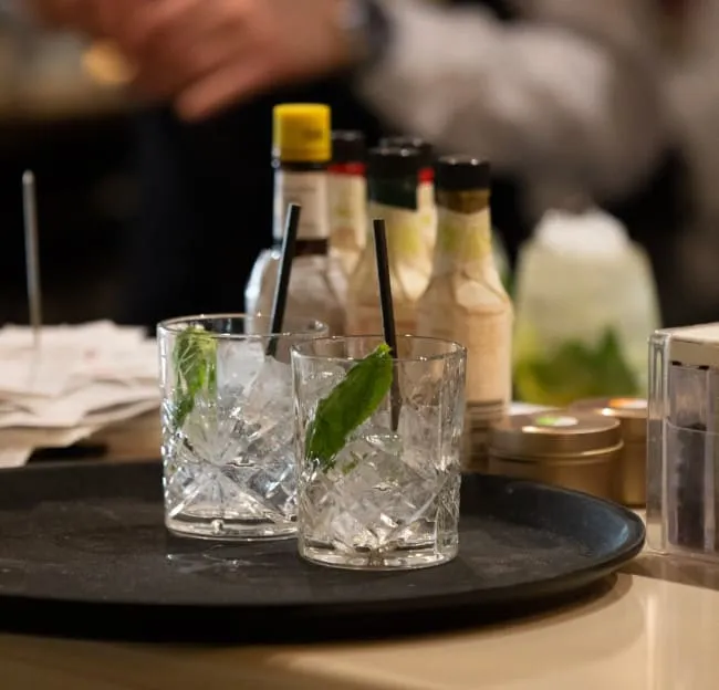 Atrium Bar dinks  2