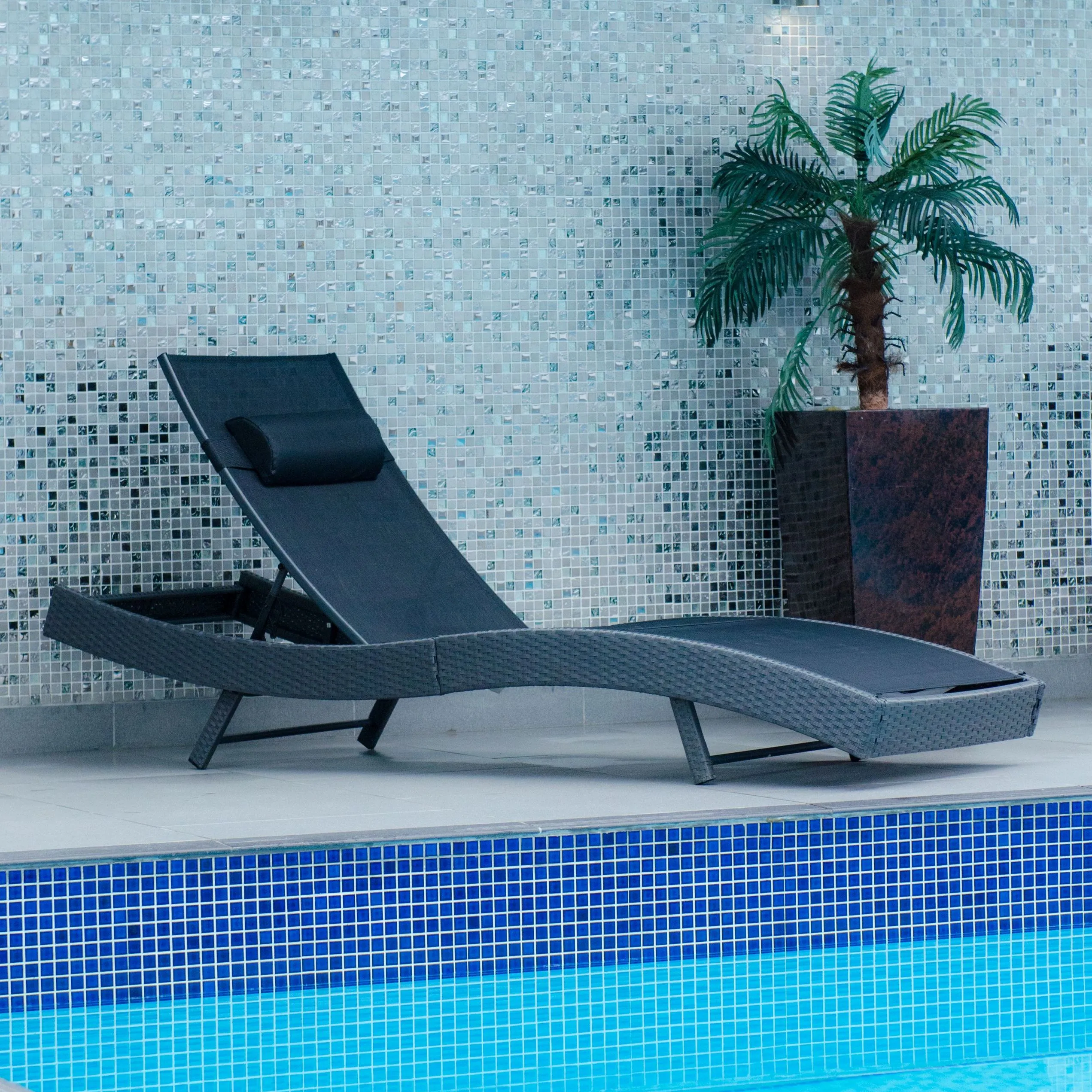 Pool 4