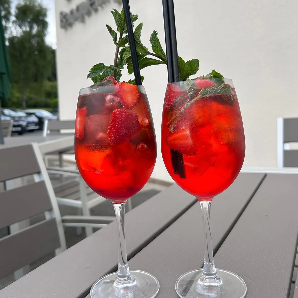 Cocktail outside