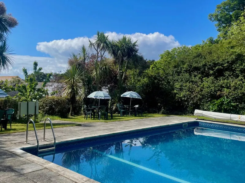 swimming-pool