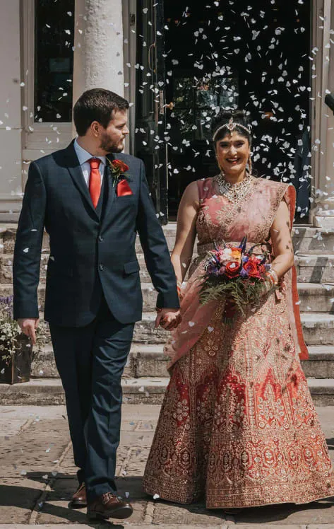 Bride and Groom confetti throw